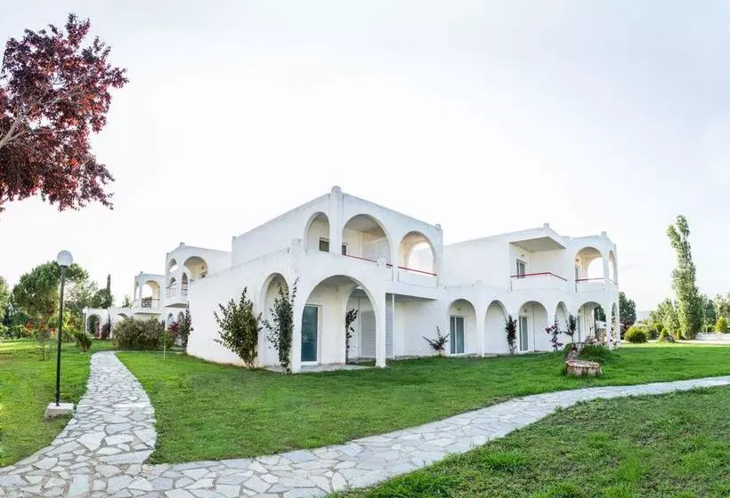 Отель Leonanti Village