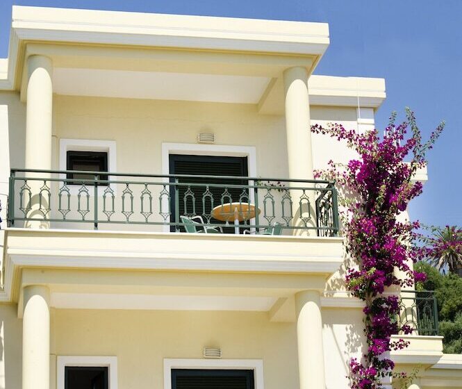 호텔 Loukas Vrachos