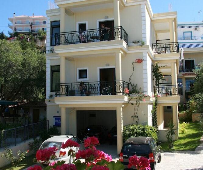 호텔 Loukas Vrachos