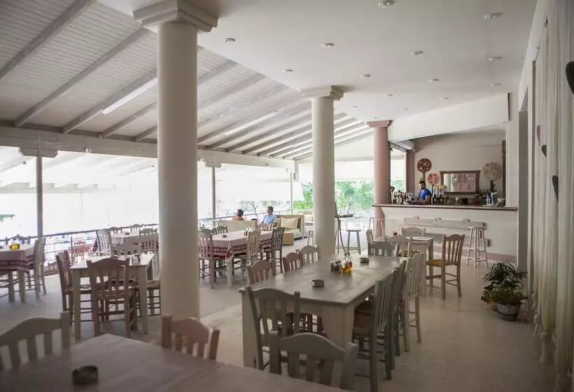 בית מלון כפרי Loukas Vrachos