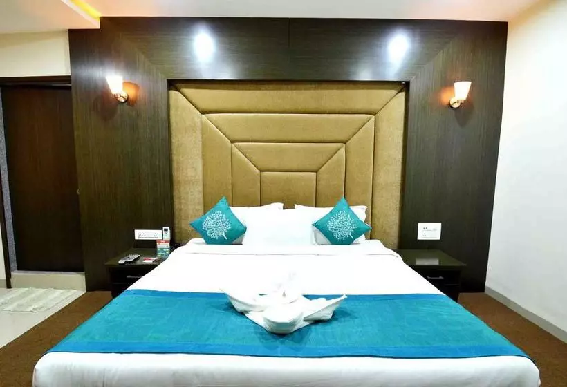 هتل Oyo Premium Alankar Circle