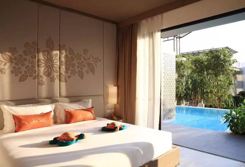 בית מלון כפרי Proud Phuket, Naiyang Beach