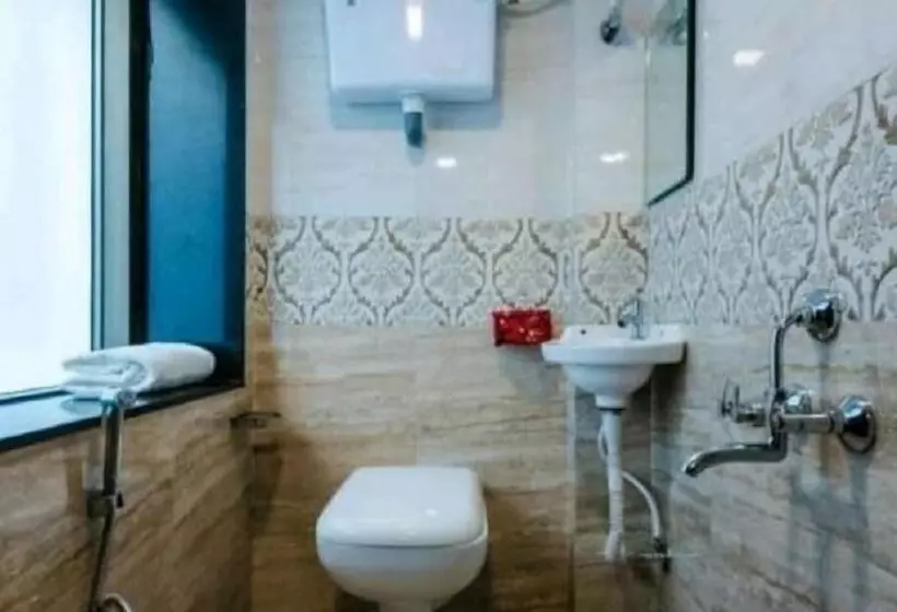 هتل Room Maangta 212   Andheri East