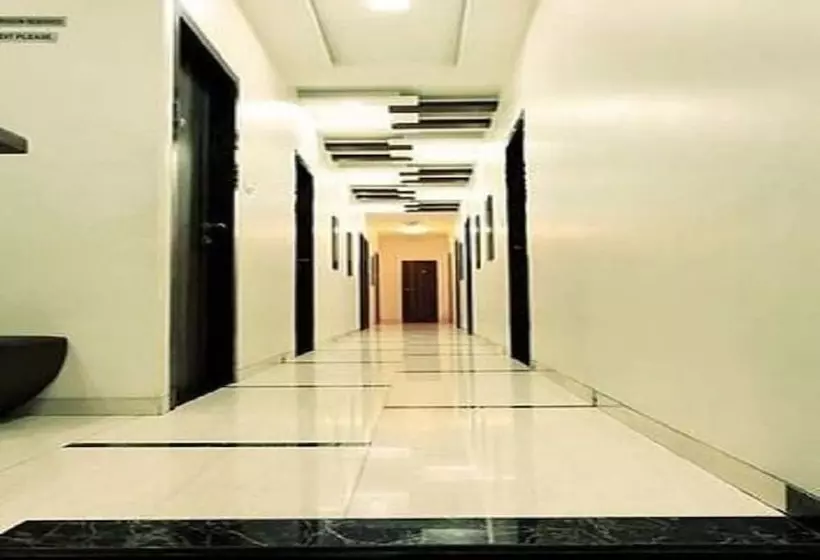 هتل Room Maangta 212   Andheri East