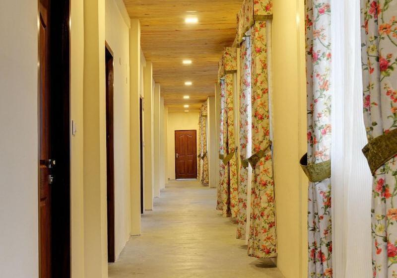 هتل Summit Barsana Resort & Spa