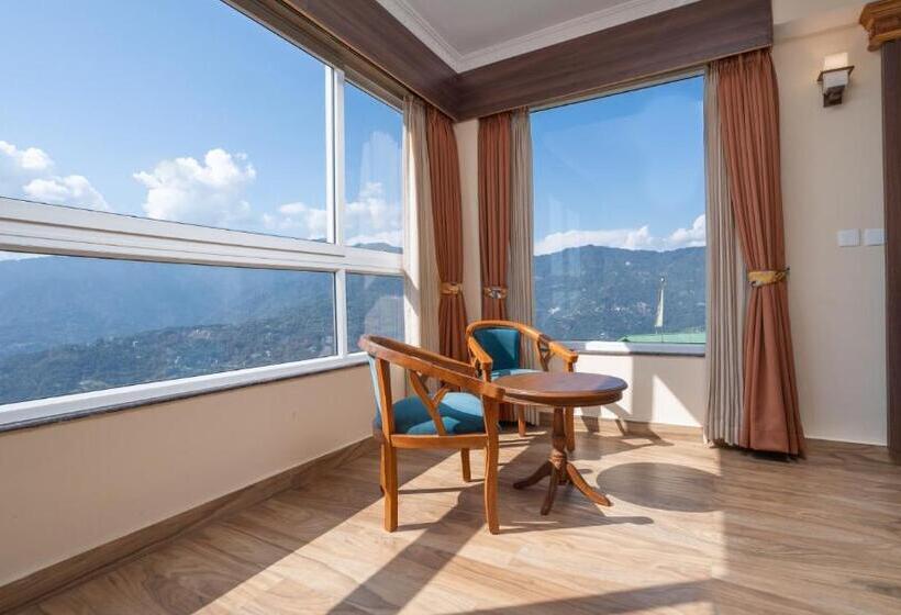 فندق Summit Namnang Courtyard & Spa Near Mg Marg