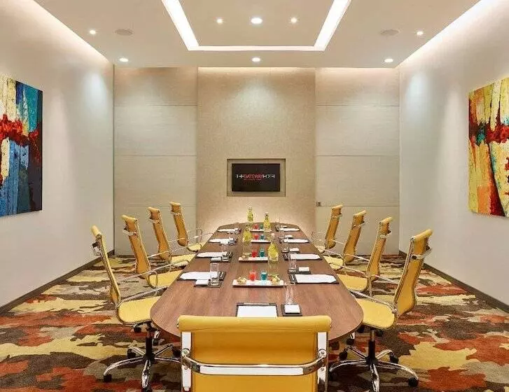 Hotel Vivanta Pune, Hinjawadi