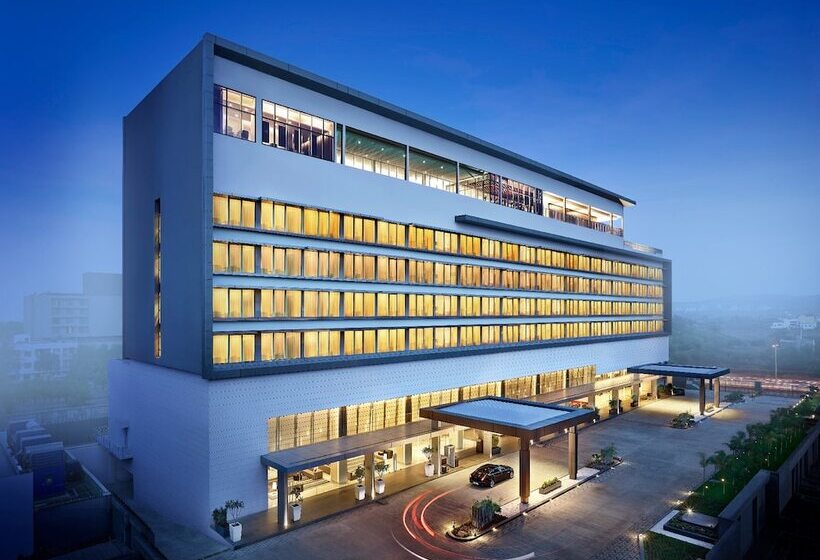 Отель Vivanta Pune, Hinjawadi