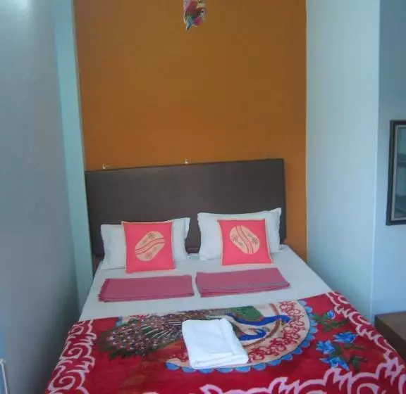 Majatalo Kedar Guest House Feel At Home