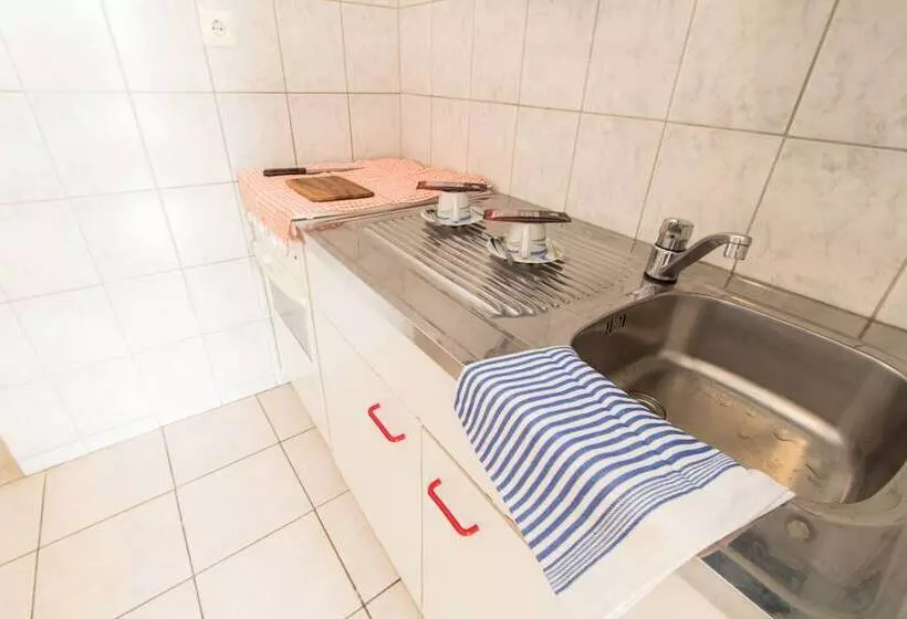 Apartment Favoritenstrasse