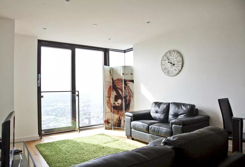 Halo Serviced Apartments St Pauls