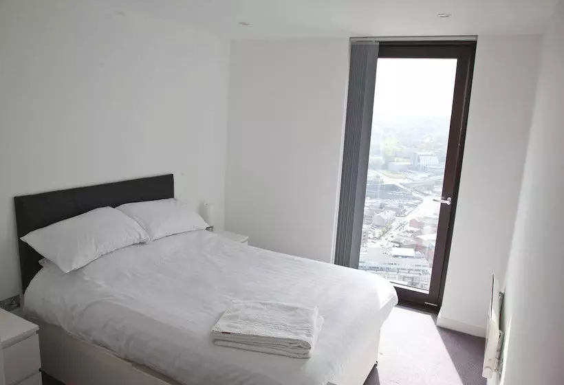 Halo Serviced Apartments St Pauls