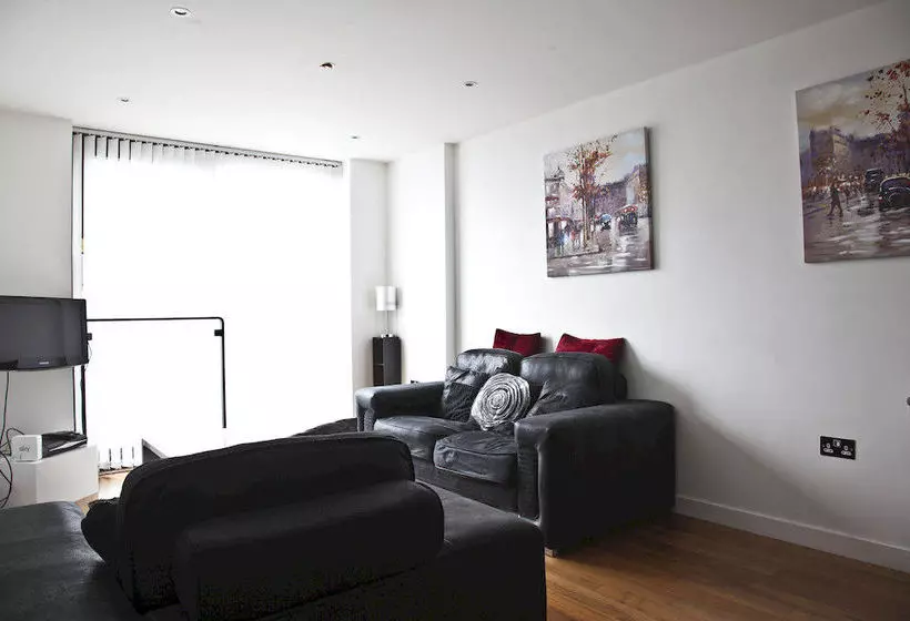 Halo Serviced Apartments St Pauls
