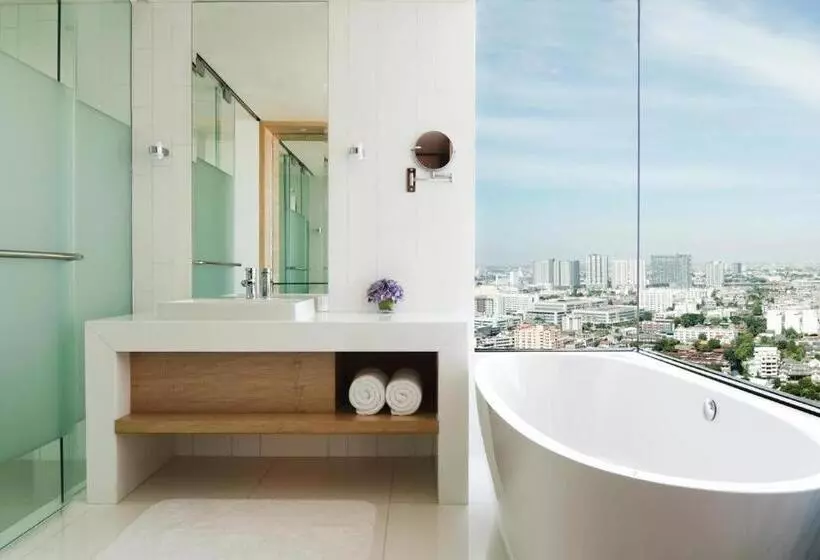 هتل Avani Plus Riverside Bangkok