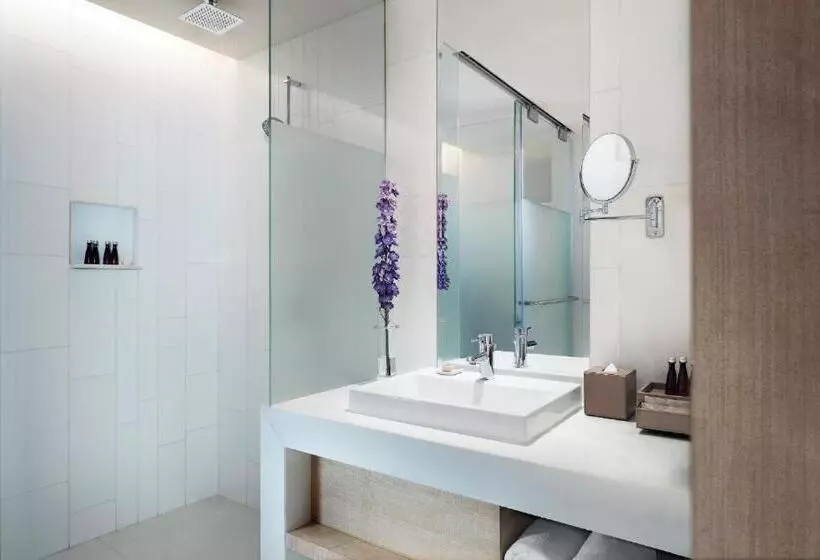 هتل Avani Plus Riverside Bangkok