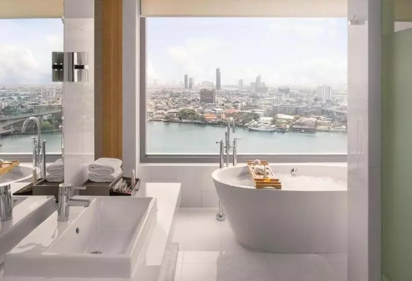 هتل Avani Plus Riverside Bangkok