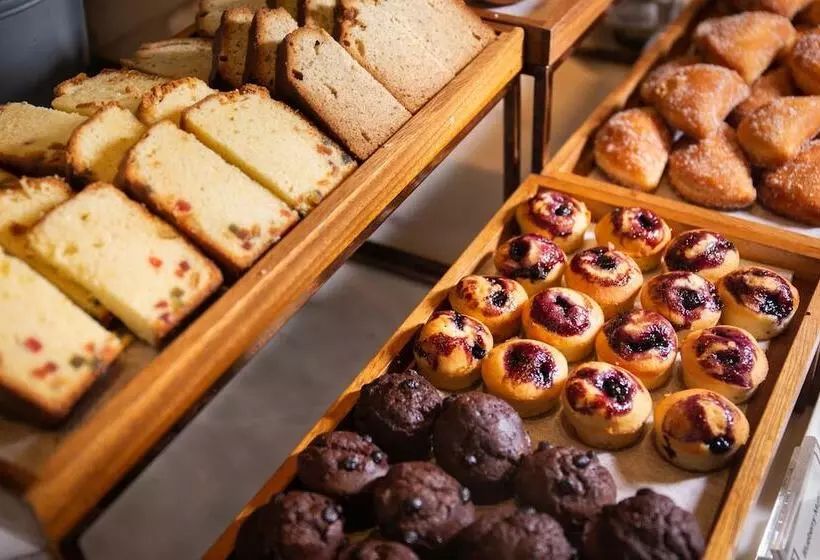 هتل Avani Plus Riverside Bangkok