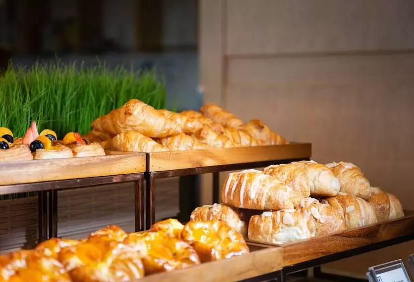 هتل Avani Plus Riverside Bangkok