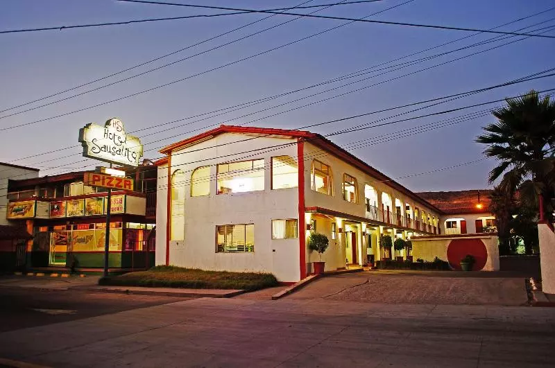 هتل El Sausalito