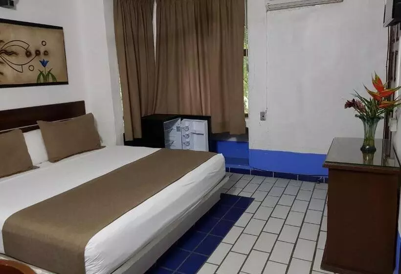 هتل Hacienda De Melaque