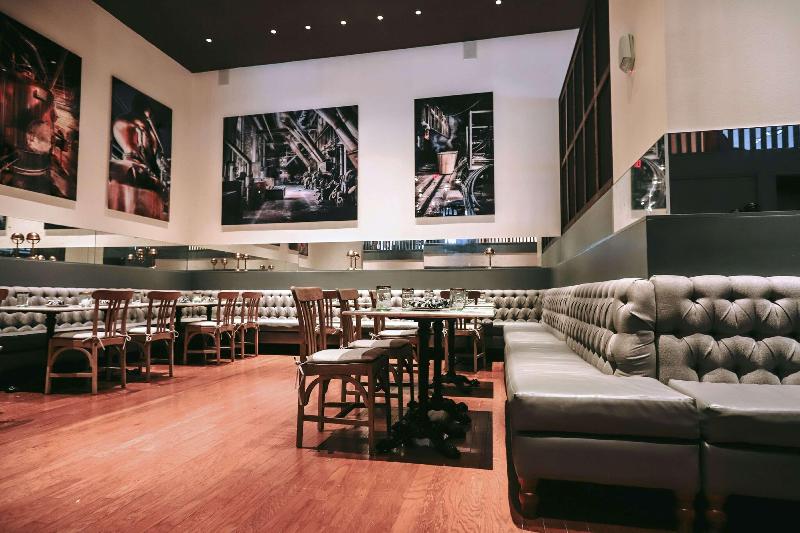 בית מלון כפרי Hilton Garden Inn Downtown Dallas