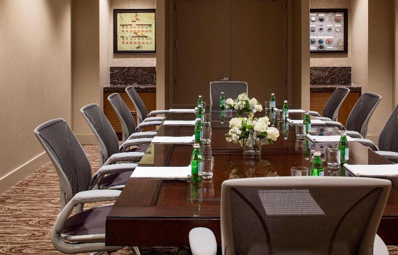 בית מלון כפרי Hilton Garden Inn Downtown Dallas