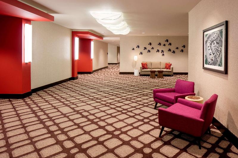 בית מלון כפרי Hilton Garden Inn Downtown Dallas