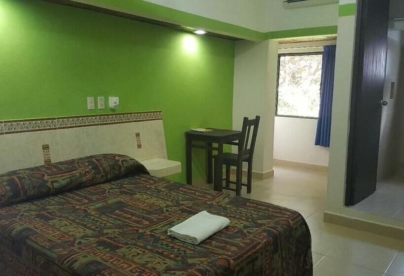 בית מלון כפרי La Quinta Avenida