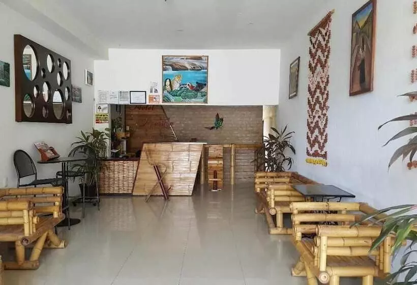 בית מלון כפרי La Quinta Avenida