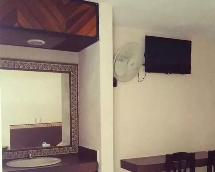 בית מלון כפרי La Quinta Avenida