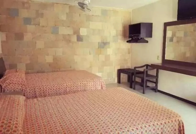 בית מלון כפרי La Quinta Avenida