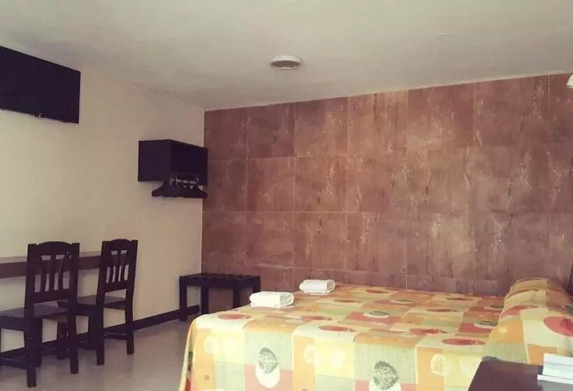 בית מלון כפרי La Quinta Avenida