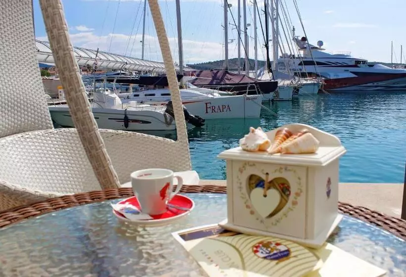 Hotel Marina Frapa Resort Rogoznica