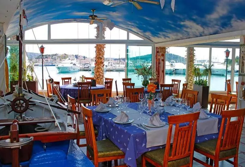 Hotel Marina Frapa Resort Rogoznica