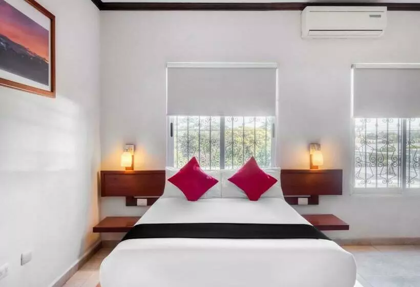 Monte Salerno Hotel & Suites