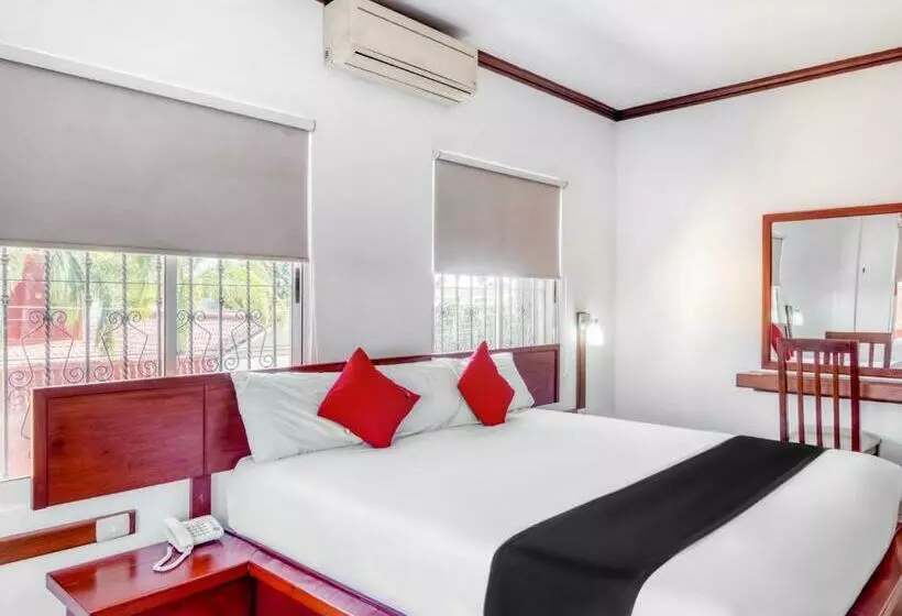 Monte Salerno Hotel & Suites