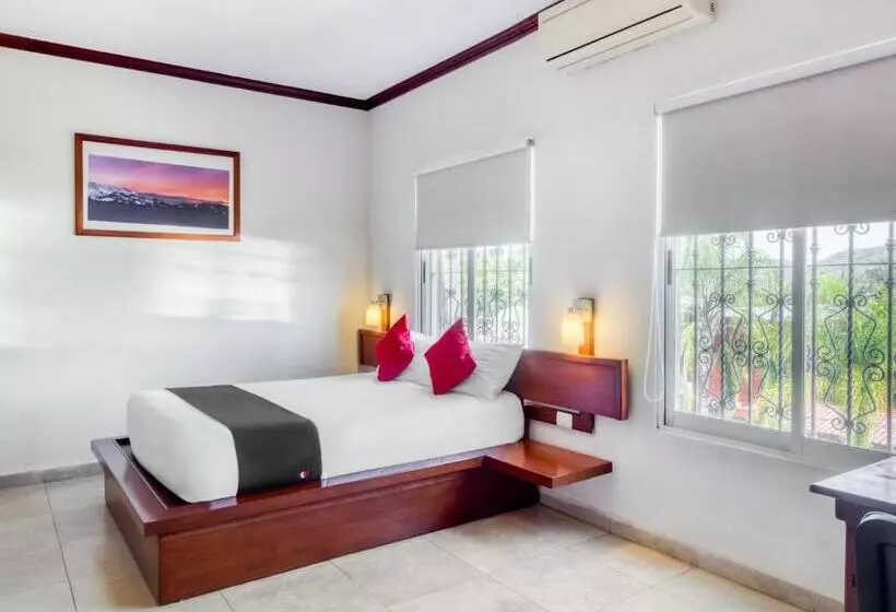 Monte Salerno Hotel & Suites