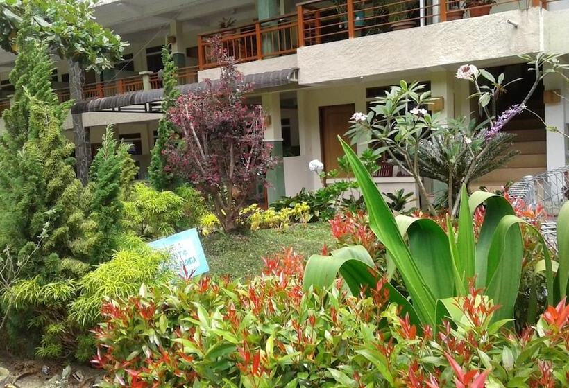 Pandu Lakeside Hotel Parapat