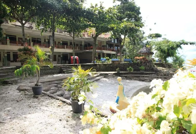 Pandu Lakeside Hotel Parapat