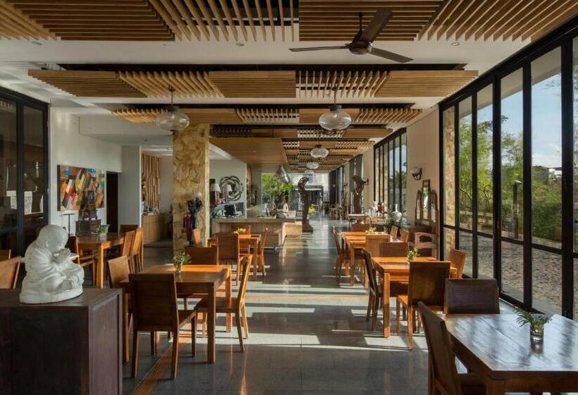 Paragon Hotel Seminyak