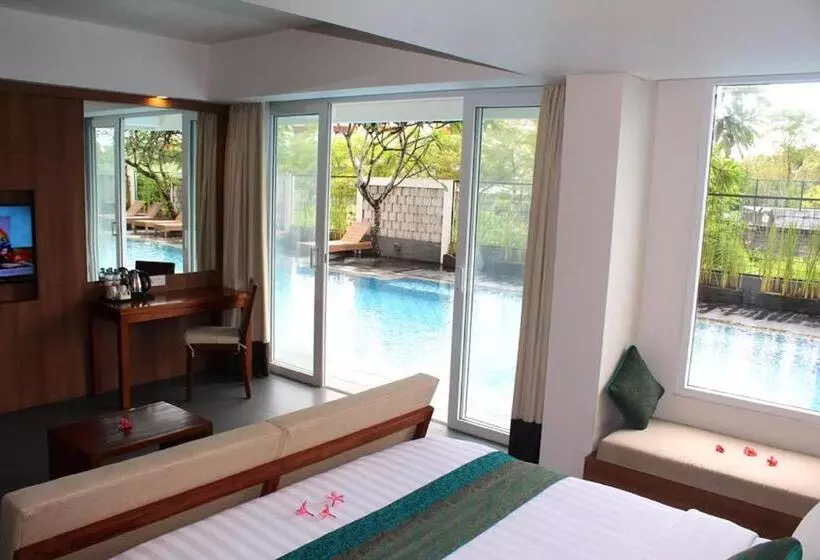 Paragon Hotel Seminyak