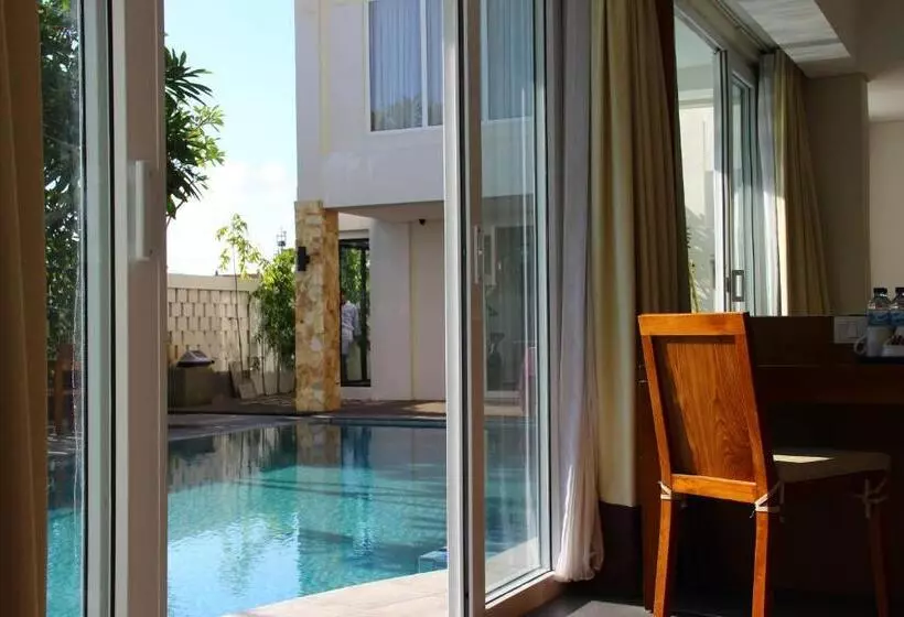 Paragon Hotel Seminyak