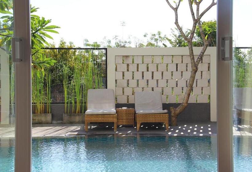 Paragon Hotel Seminyak