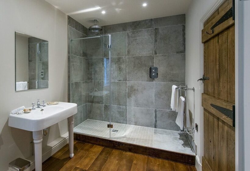 ホテル The Assheton Arms