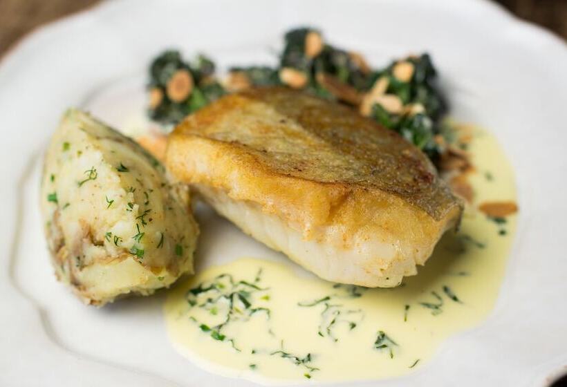 ホテル The Assheton Arms