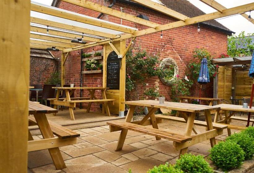 Отель The Coachmakers Arms