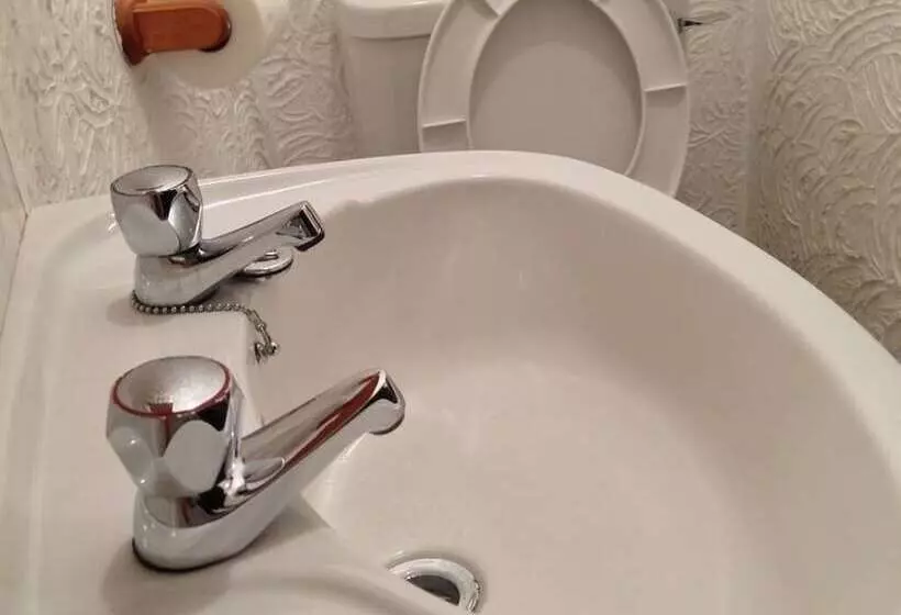 Wilsons Hotel   Blackpool Tower View