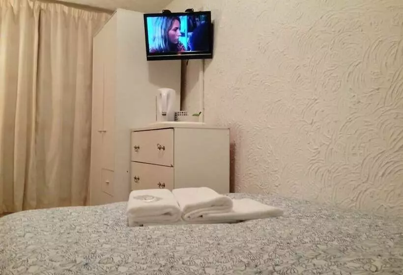 Wilsons Hotel   Blackpool Tower View