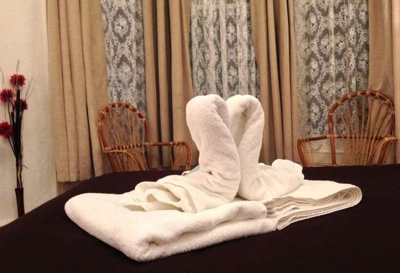 Wilsons Hotel   Blackpool Tower View