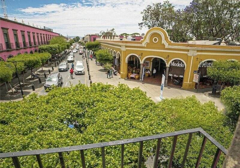 פנסיון Media Luna